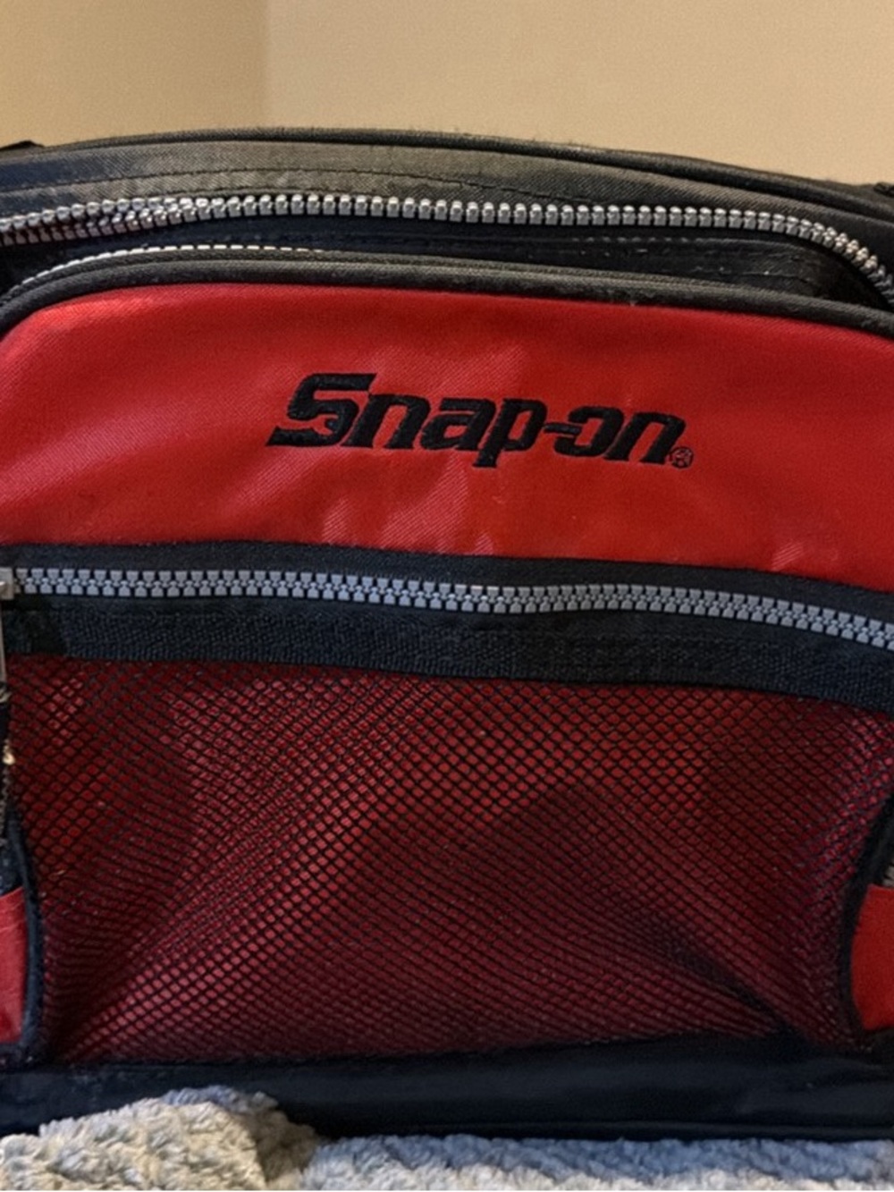 Snap Red and Black Men's lunch tote